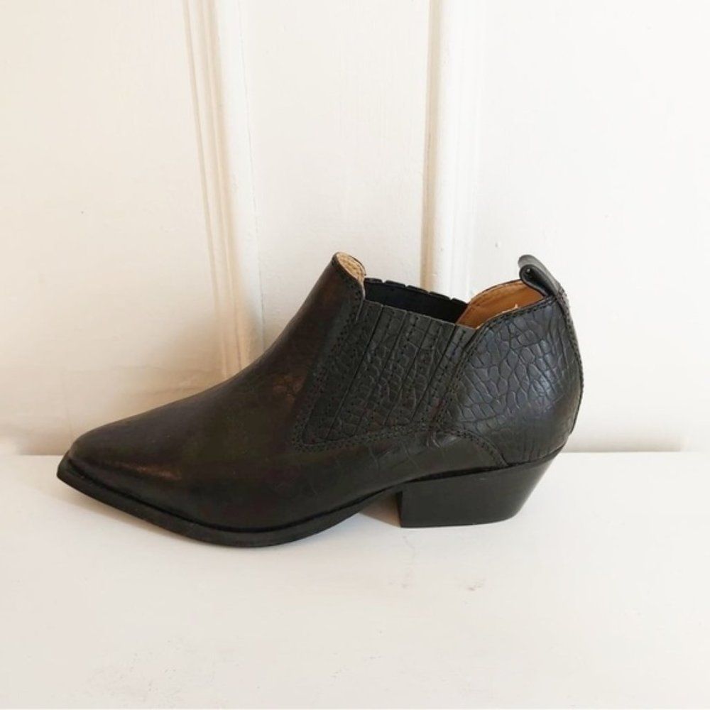 Frank & Oak Leather Chelsea Boots Black